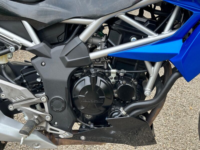 KAWASAKI Z125