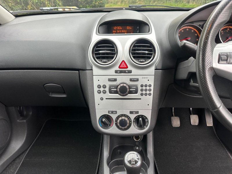 VAUXHALL CORSA