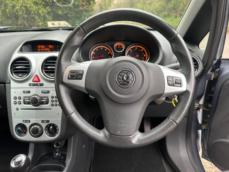 VAUXHALL CORSA