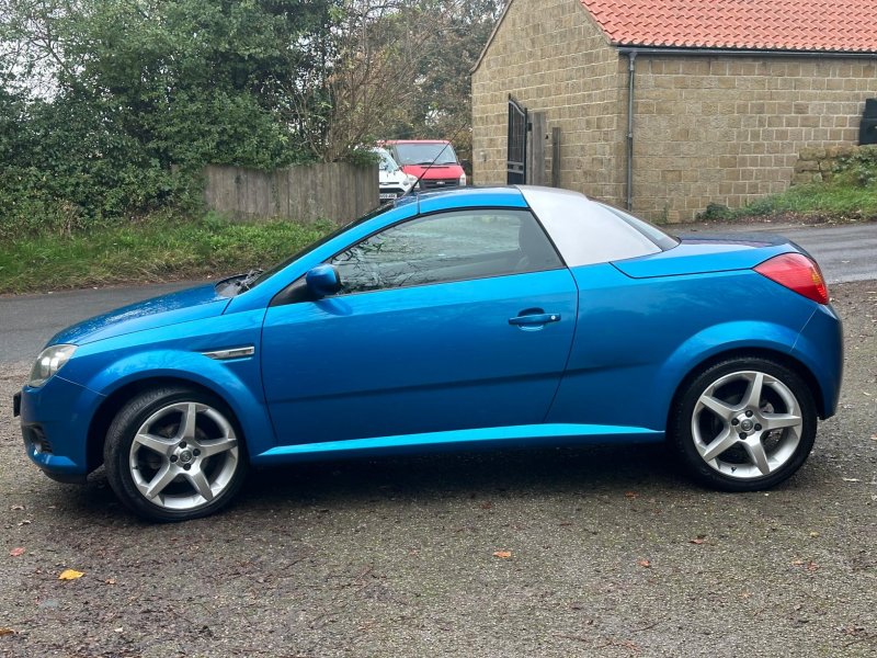 VAUXHALL TIGRA