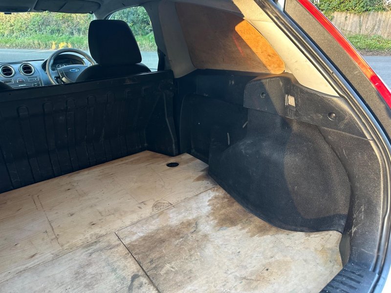 FORD FIESTA VAN