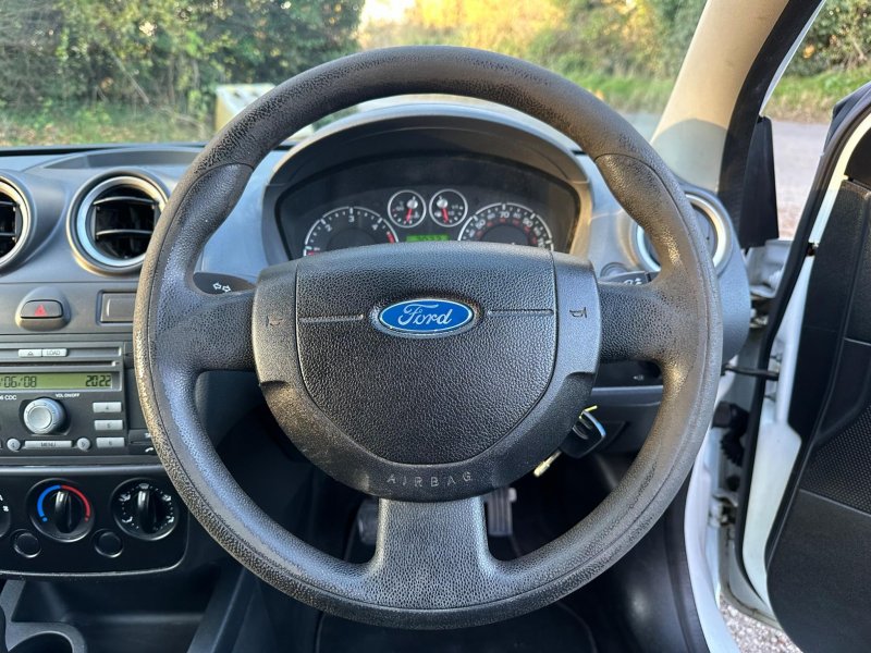FORD FIESTA VAN