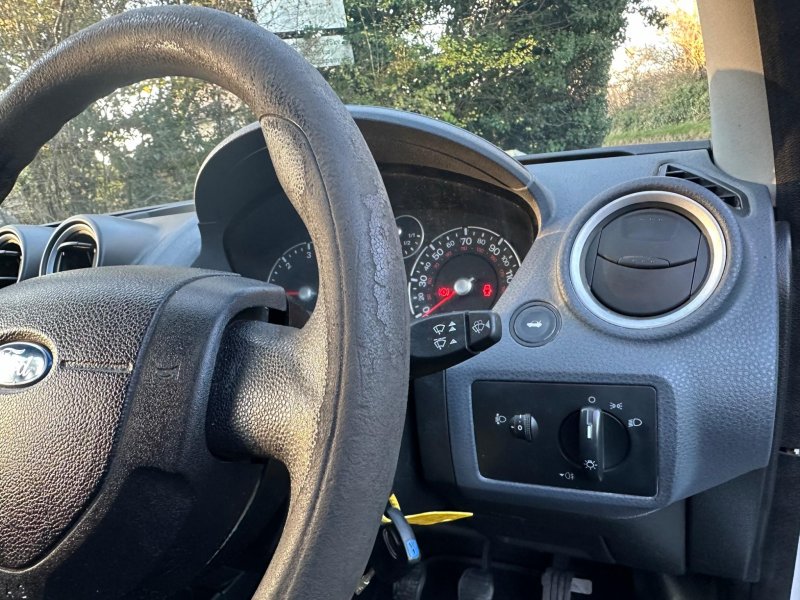 FORD FIESTA VAN