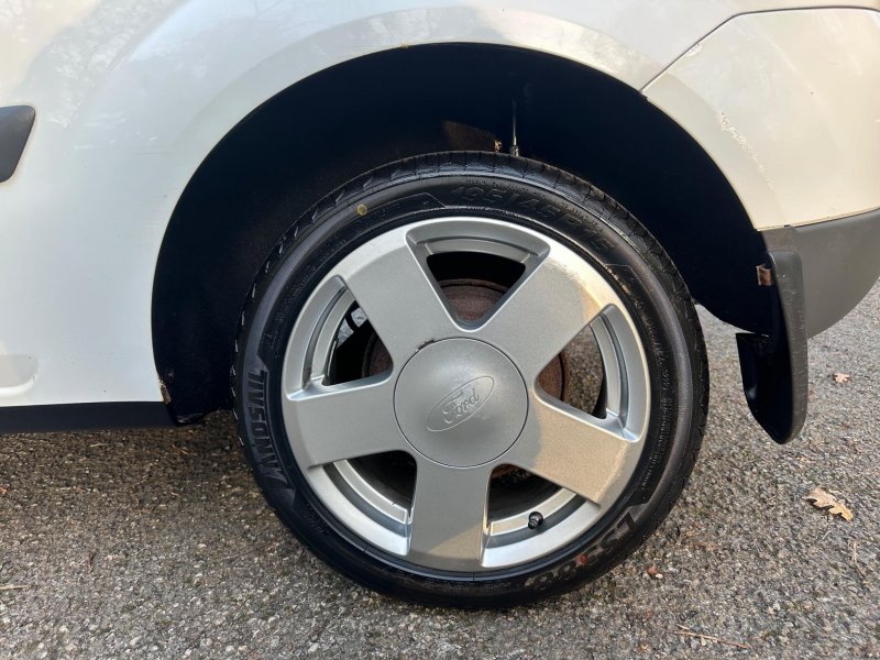 FORD FIESTA VAN