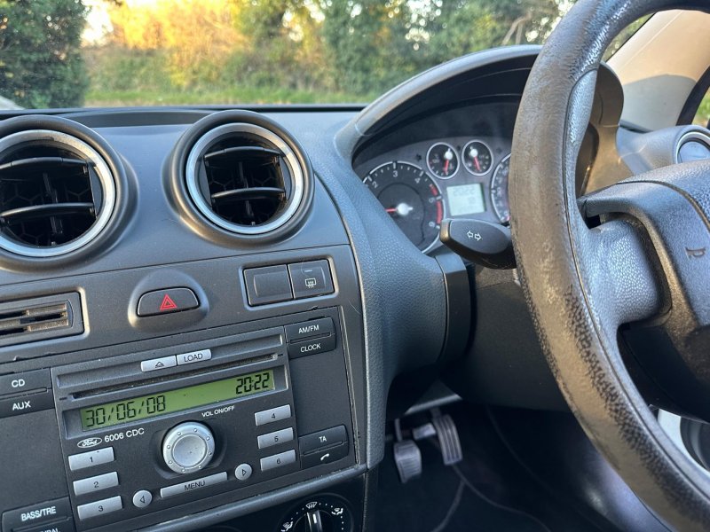 FORD FIESTA VAN
