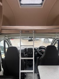 AUTO-TRAIL 
