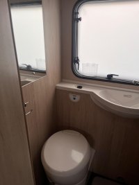 AUTO-TRAIL 