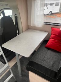 AUTO-TRAIL 