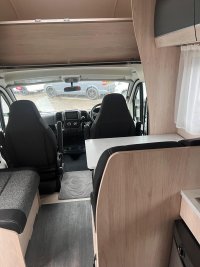 AUTO-TRAIL 