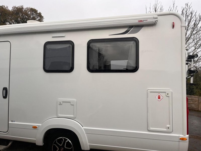 AUTO-TRAIL 