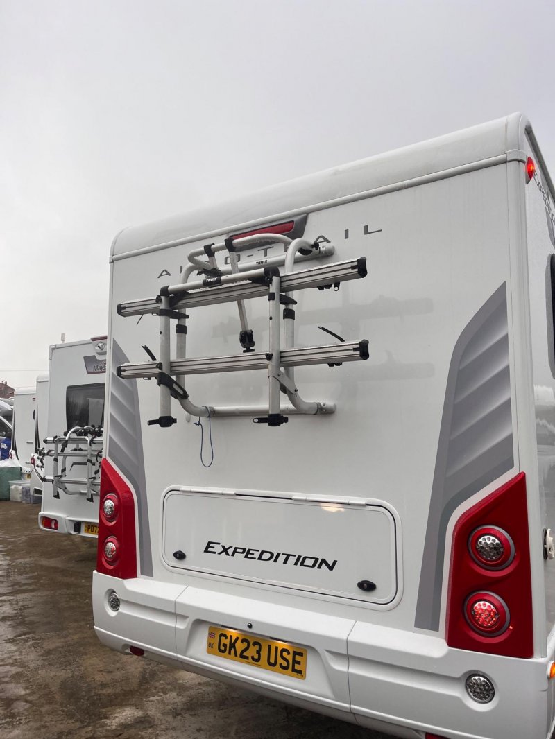 AUTO-TRAIL 