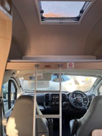 AUTO-TRAIL 