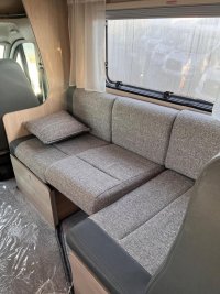 AUTO-TRAIL 