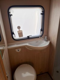 AUTO-TRAIL 