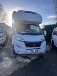 AUTO-TRAIL 