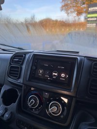 AUTO-TRAIL 