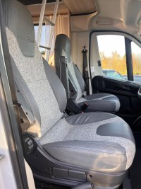 AUTO-TRAIL 
