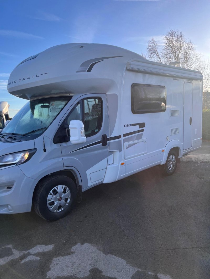 AUTO-TRAIL 
