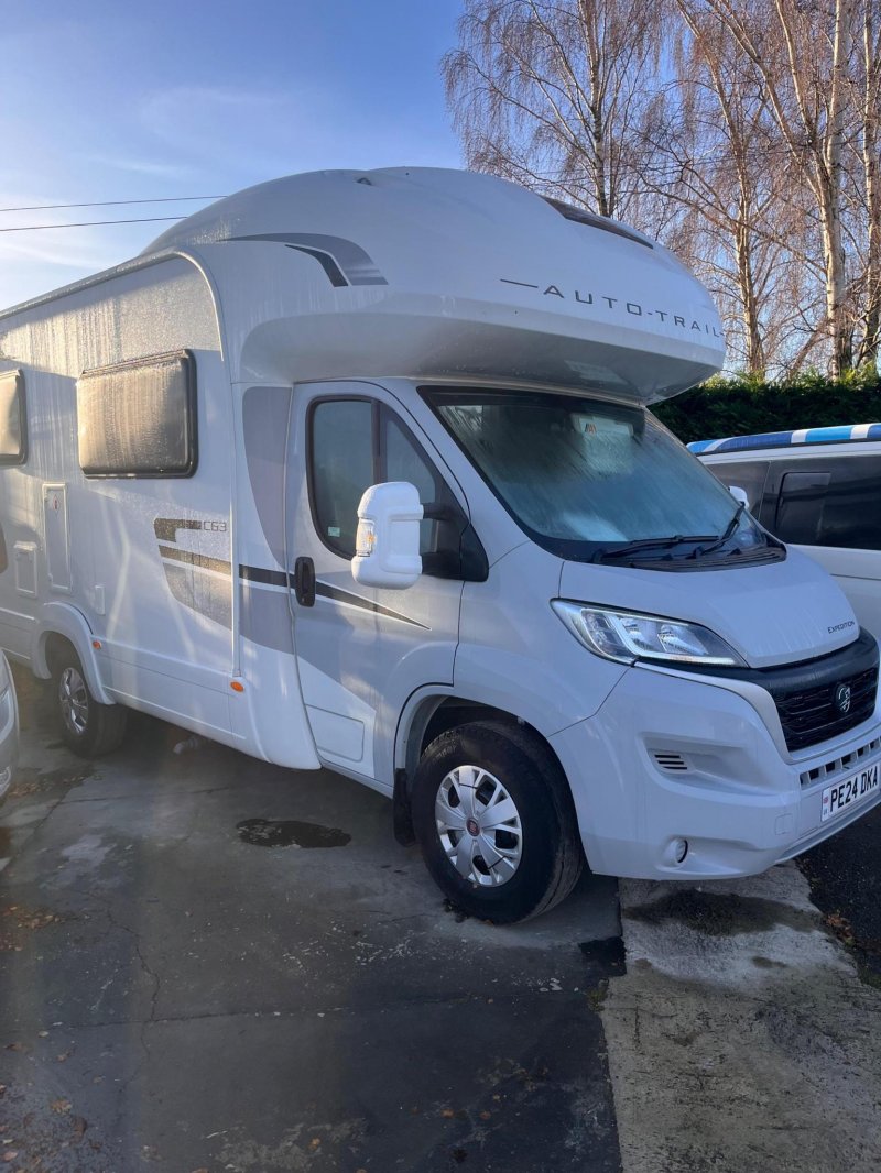 AUTO-TRAIL 