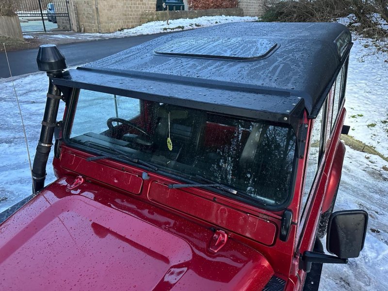 LAND ROVER DEFENDER 90