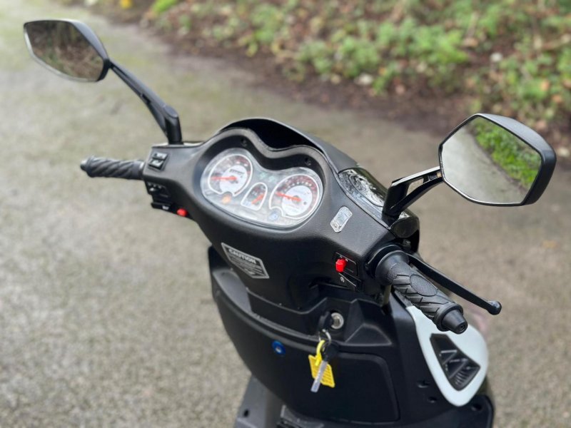 LEXMOTO TITAN 125