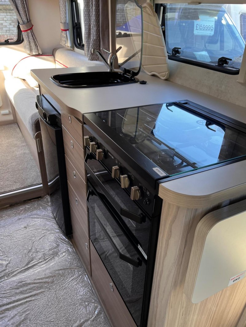 ELDDIS MAJESTIC 196
