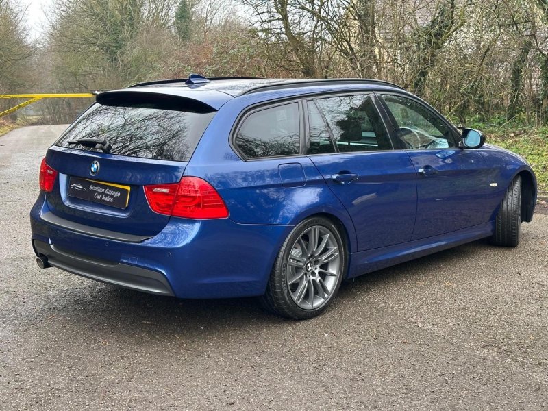 BMW 3 SERIES