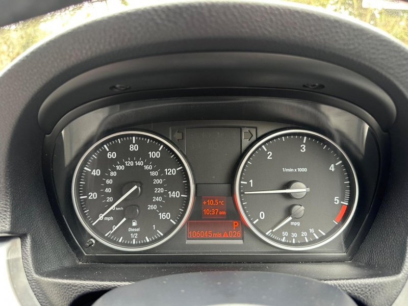 BMW 3 SERIES
