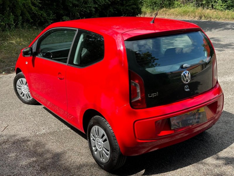 VOLKSWAGEN UP