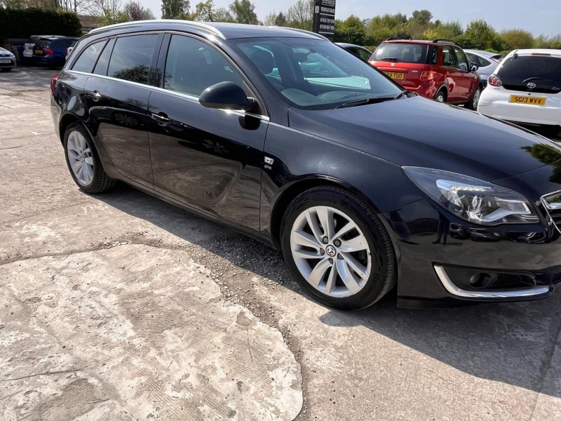 VAUXHALL INSIGNIA