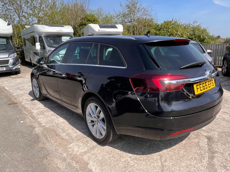 VAUXHALL INSIGNIA